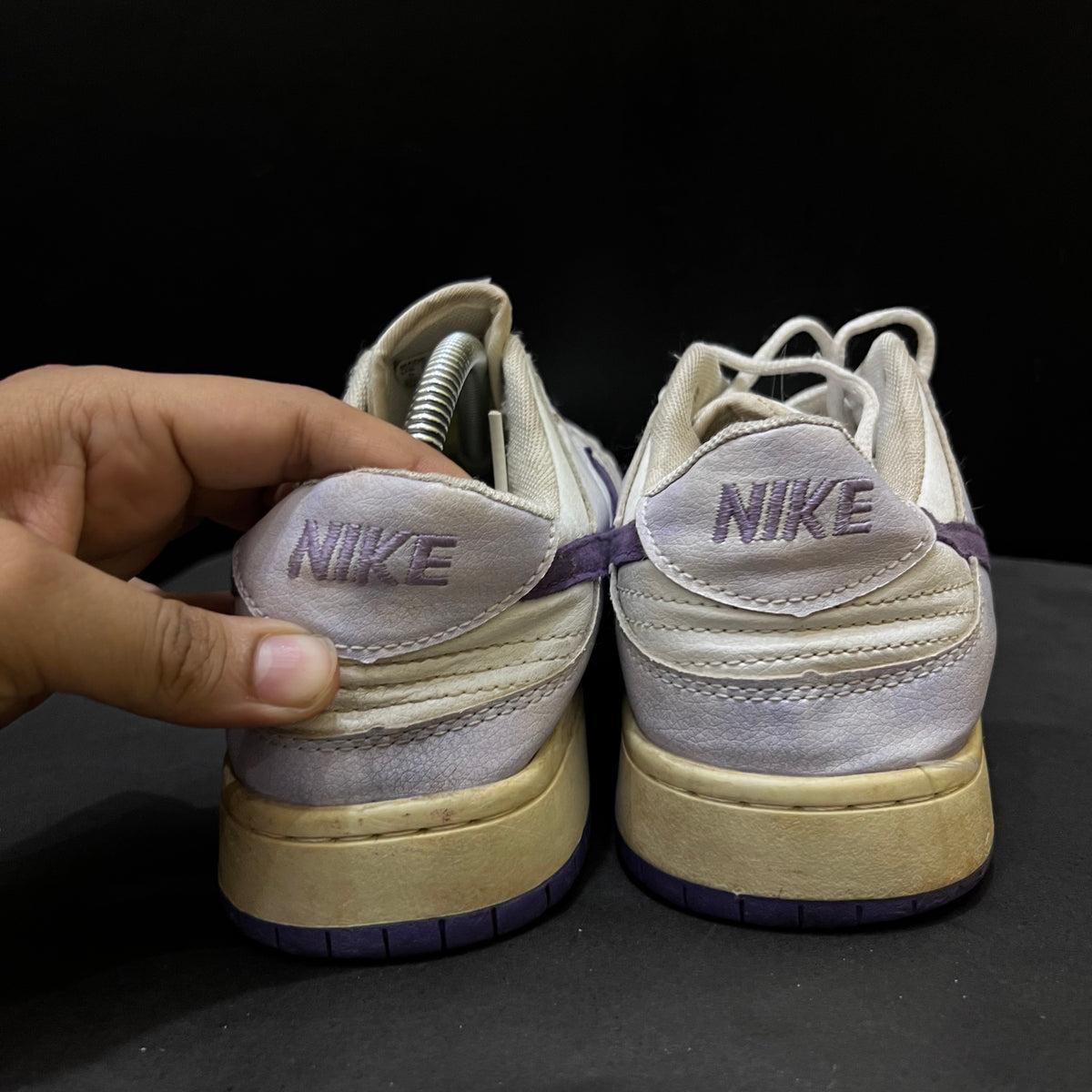 white and purple low-top Nike tennis ππ€ Size 9 & 10 Pak π΅π°