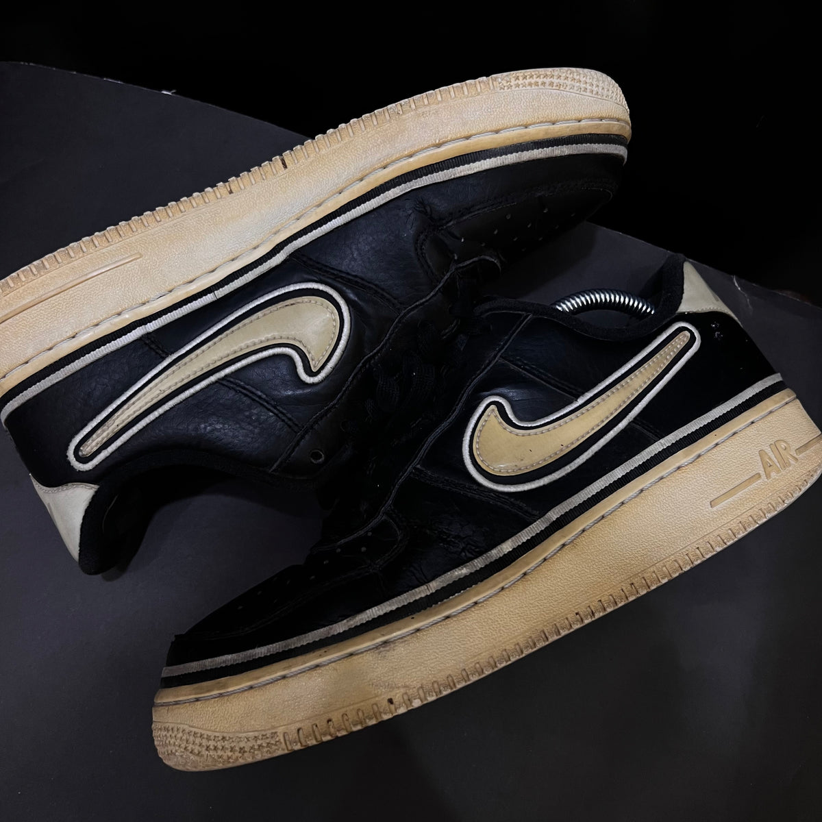 Nike Air Force 1 '07 LV8 Sport 'Black' ♥️😍
Size 9 & 10 Pak 🇵🇰