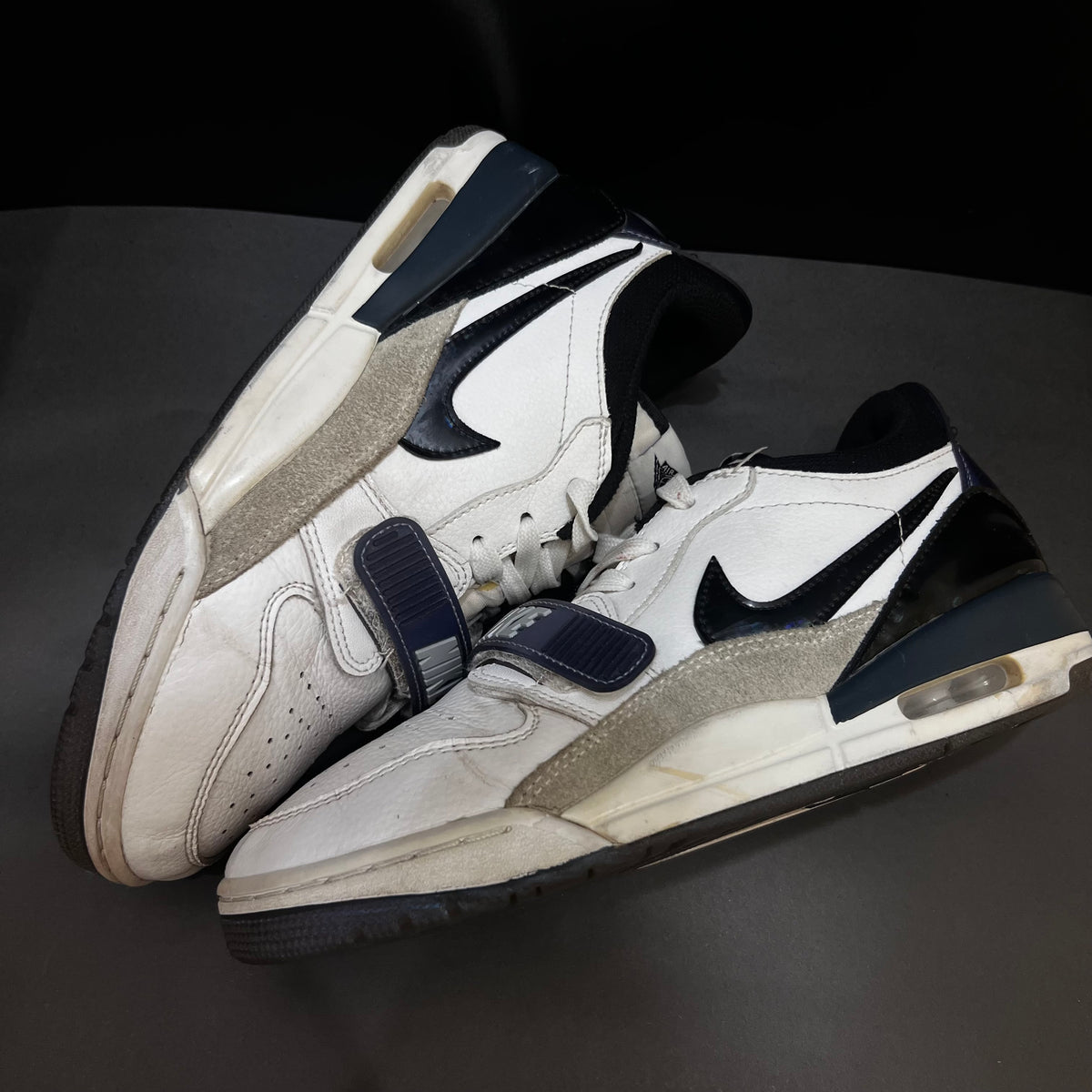Air Jordan Legacy 312 🩵✅
Size 9 & 10 Pak 🇵🇰