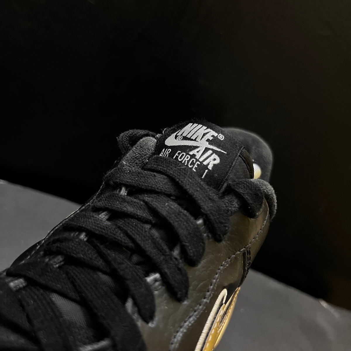 Nike Air Force 1 '07 LV8 Sport 'Black' ♥️😍
Size 9 & 10 Pak 🇵🇰
