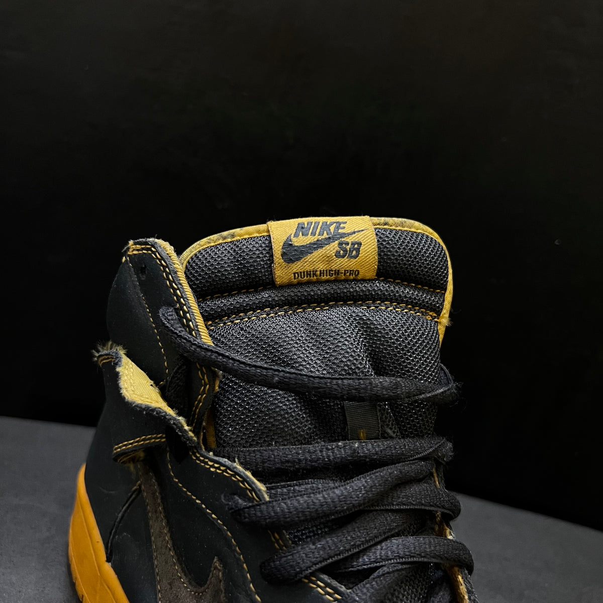 Nike Dunk High Pro SB (Anthracite/Golden Straw) 🤎🤎 Size 10 & 11 Pak 🇵🇰