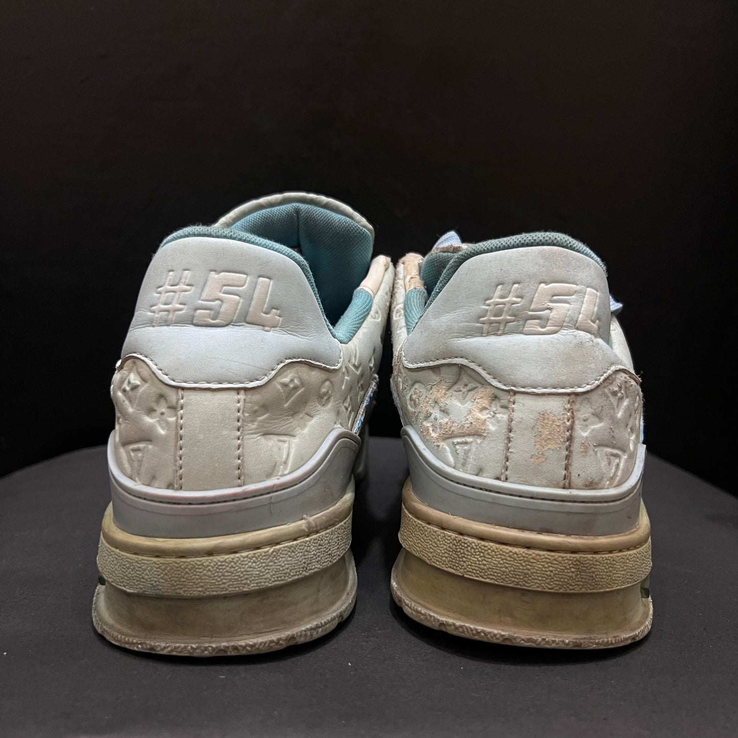 Louis Vuitton Rare Edition ❤️
Size 9 & 10 Pak 🇵🇰