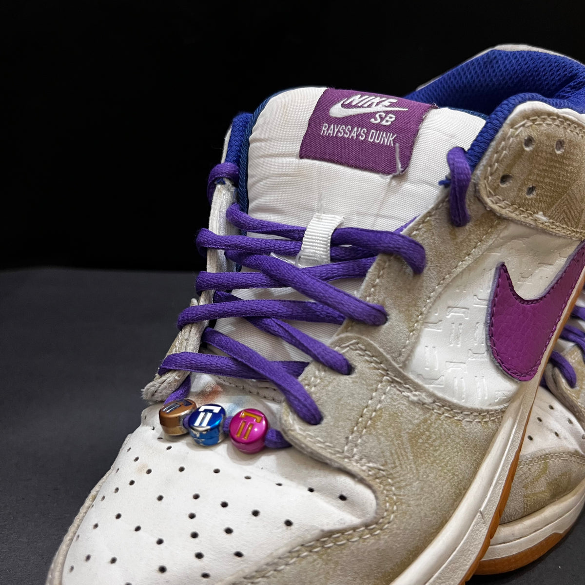 Nike SB Dunk Low
Pure Platinum and Vivid Purple 💜
Size 7 & 8 Pak 🇵🇰