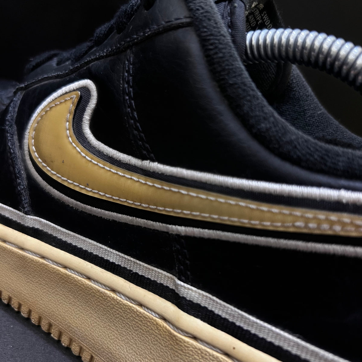 Nike Air Force 1 '07 LV8 Sport 'Black' ♥️😍
Size 9 & 10 Pak 🇵🇰