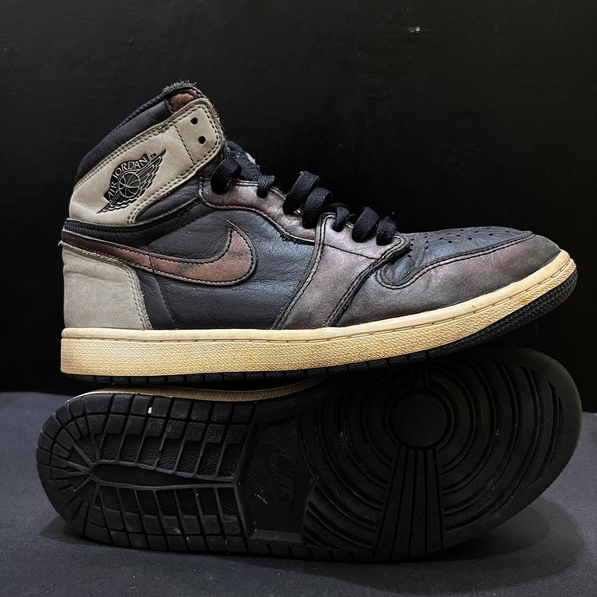 Air Jordan 1 Retro High OG Patina Rust Shadow 🤎
Size 9 & 10 Pak 🇵🇰