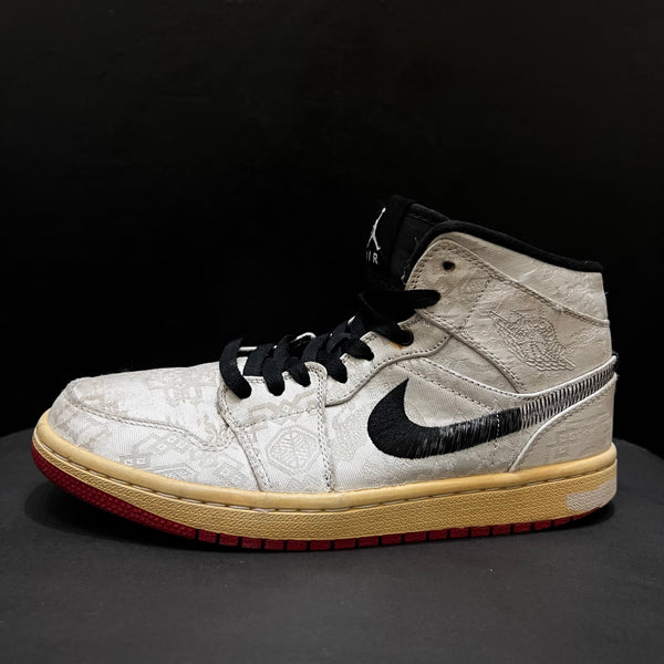 Jordan 1 Mid SE
Fearless Edison Chen CLOT ❤️
Size 6 Pak 🇵🇰