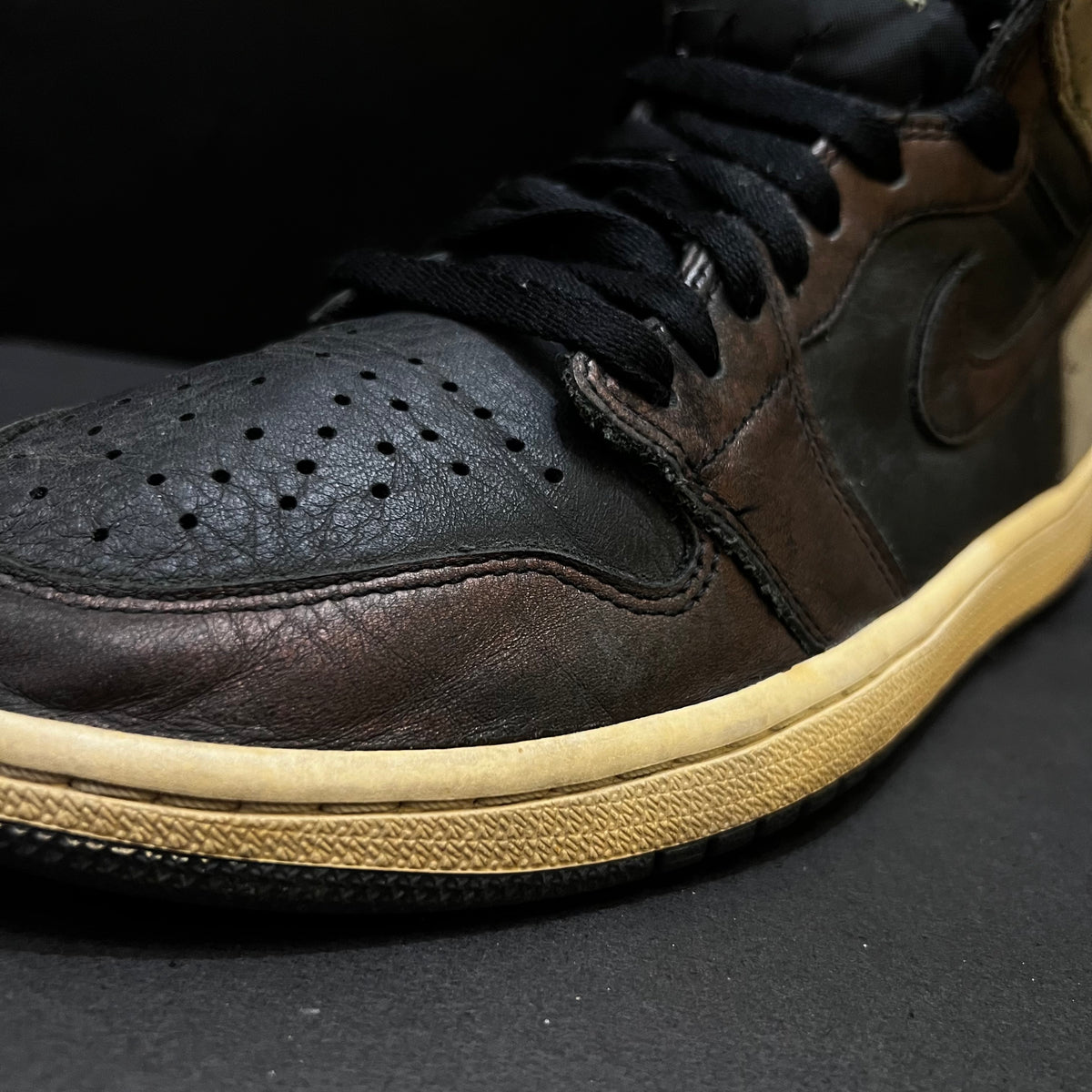 Air Jordan 1 Retro High OG Patina Rust Shadow 🤎
Size 9 & 10 Pak 🇵🇰