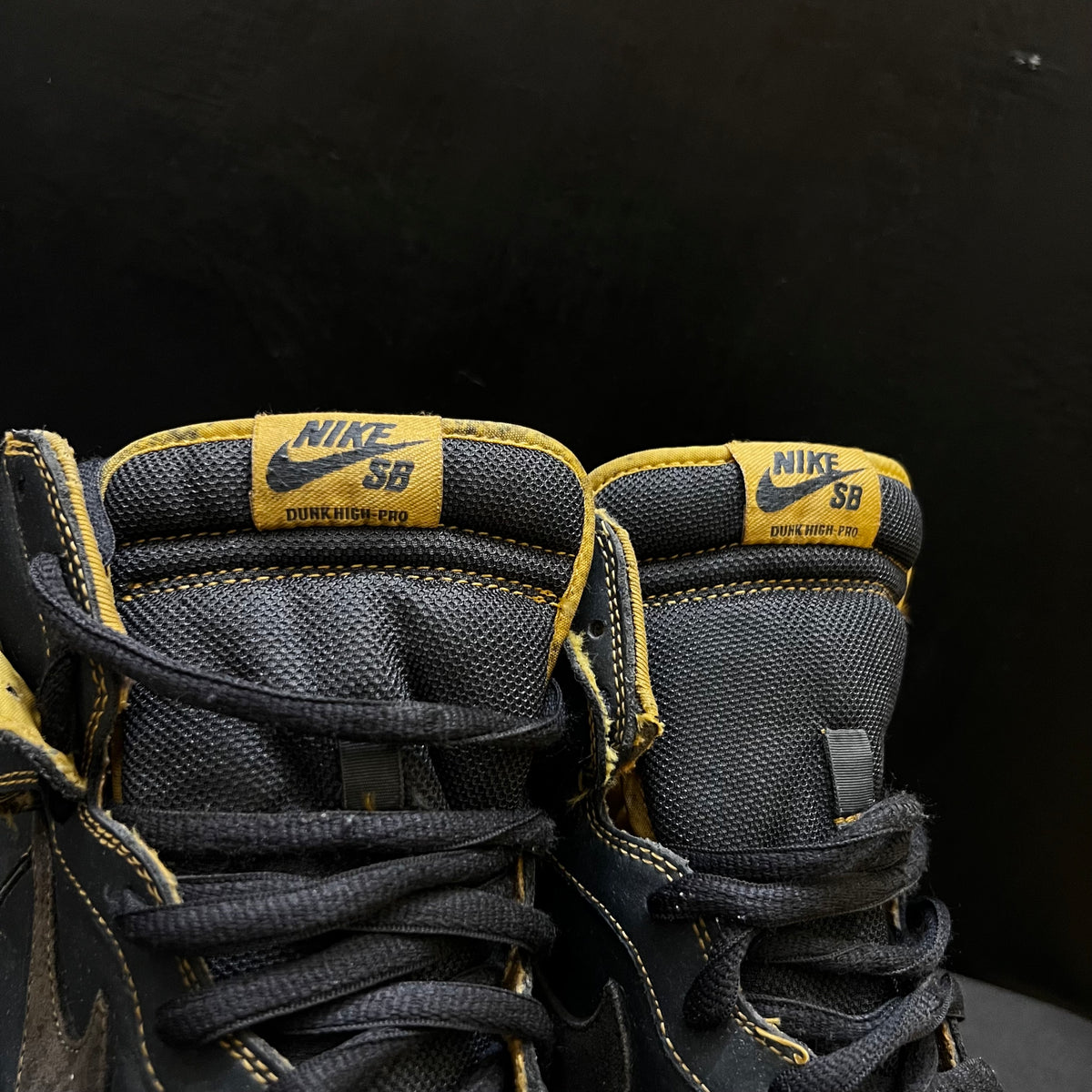 Nike Dunk High Pro SB (Anthracite/Golden Straw) 🤎🤎 Size 10 & 11 Pak 🇵🇰