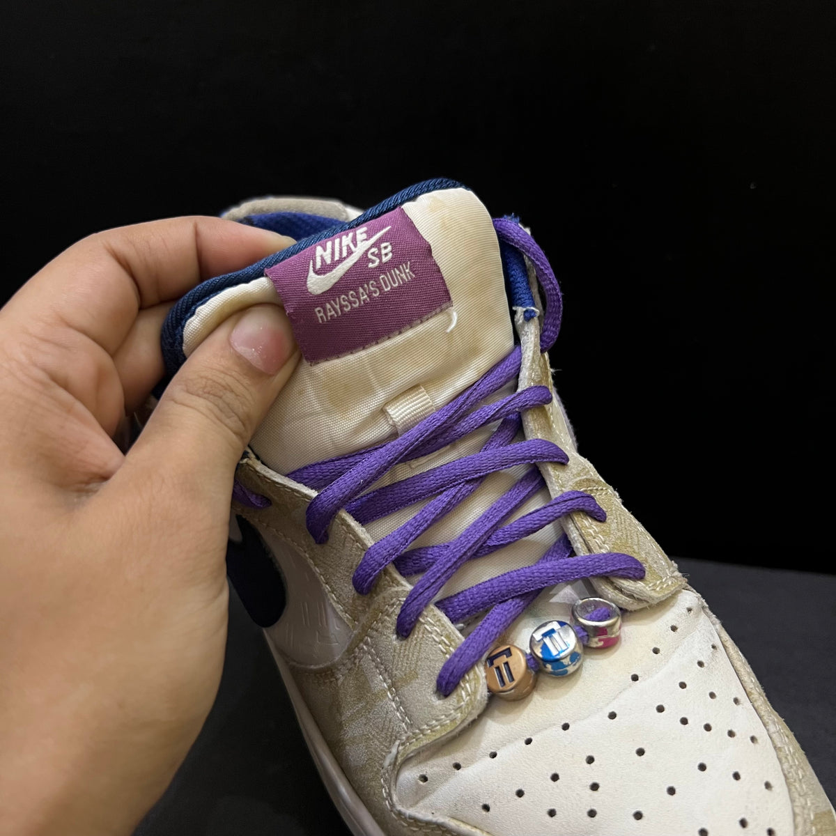 Nike SB Dunk Low
Pure Platinum and Vivid Purple 💜
Size 7 & 8 Pak 🇵🇰