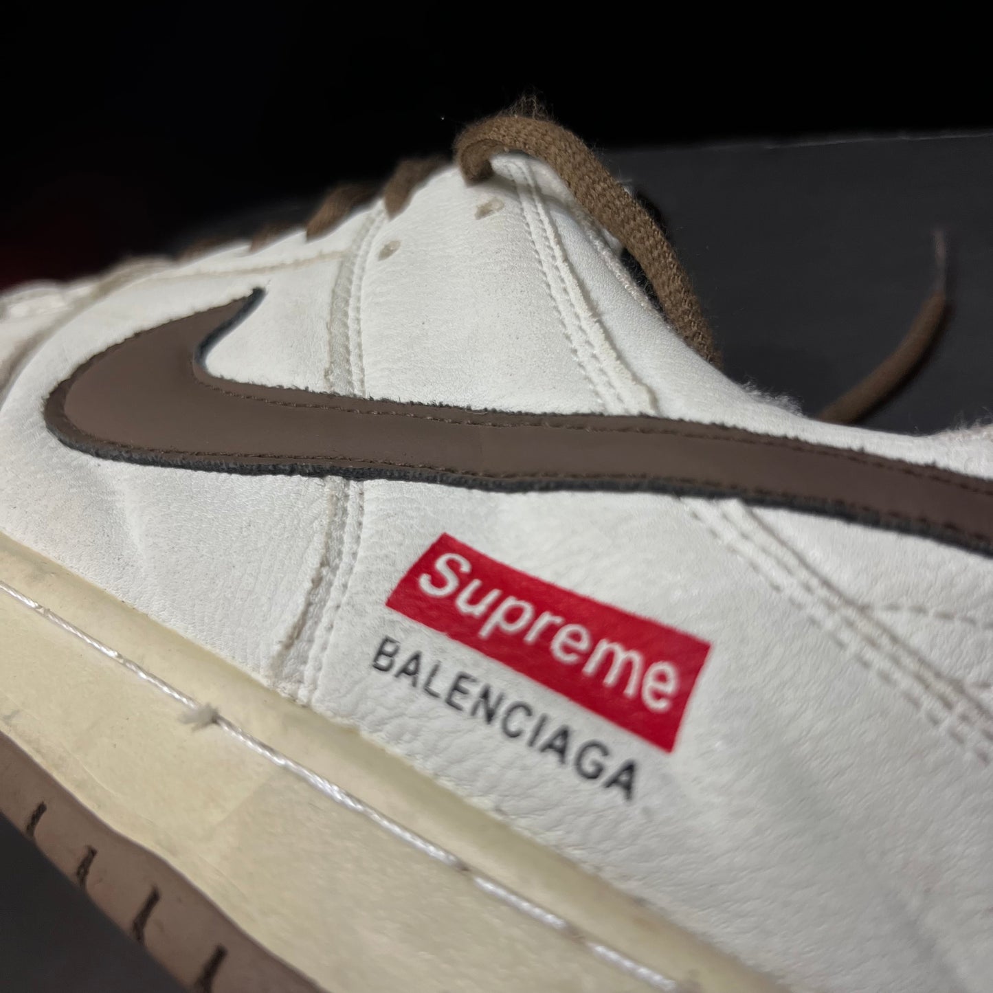 Nike Dunk Low Balenciga Sail 🤎
Size 9 & 10 Pak 🇵🇰