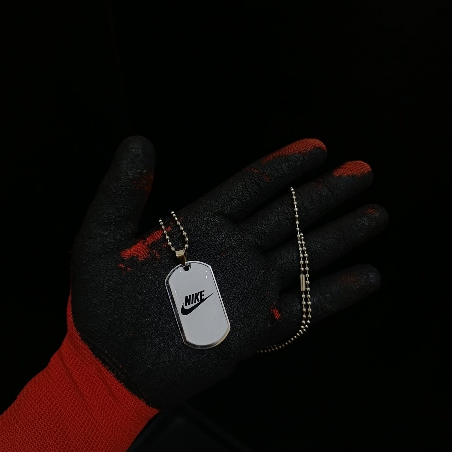 THE Nike TAG Chain