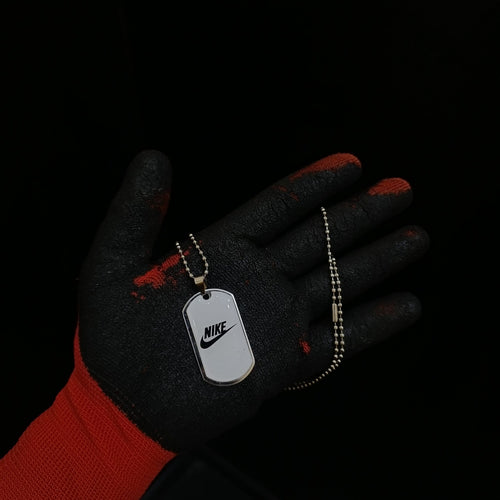 THE Nike TAG Chain