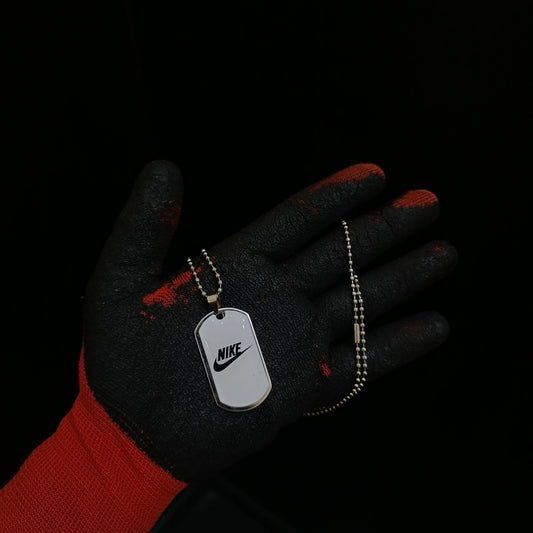 THE Nike TAG Chain