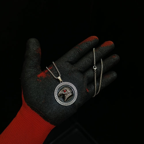 THE EAGLE EYE Chain
