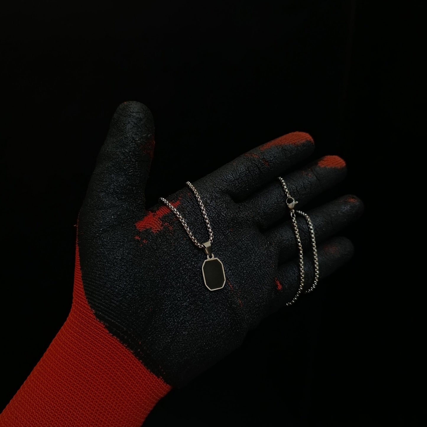 THE ONYX TAG Chain