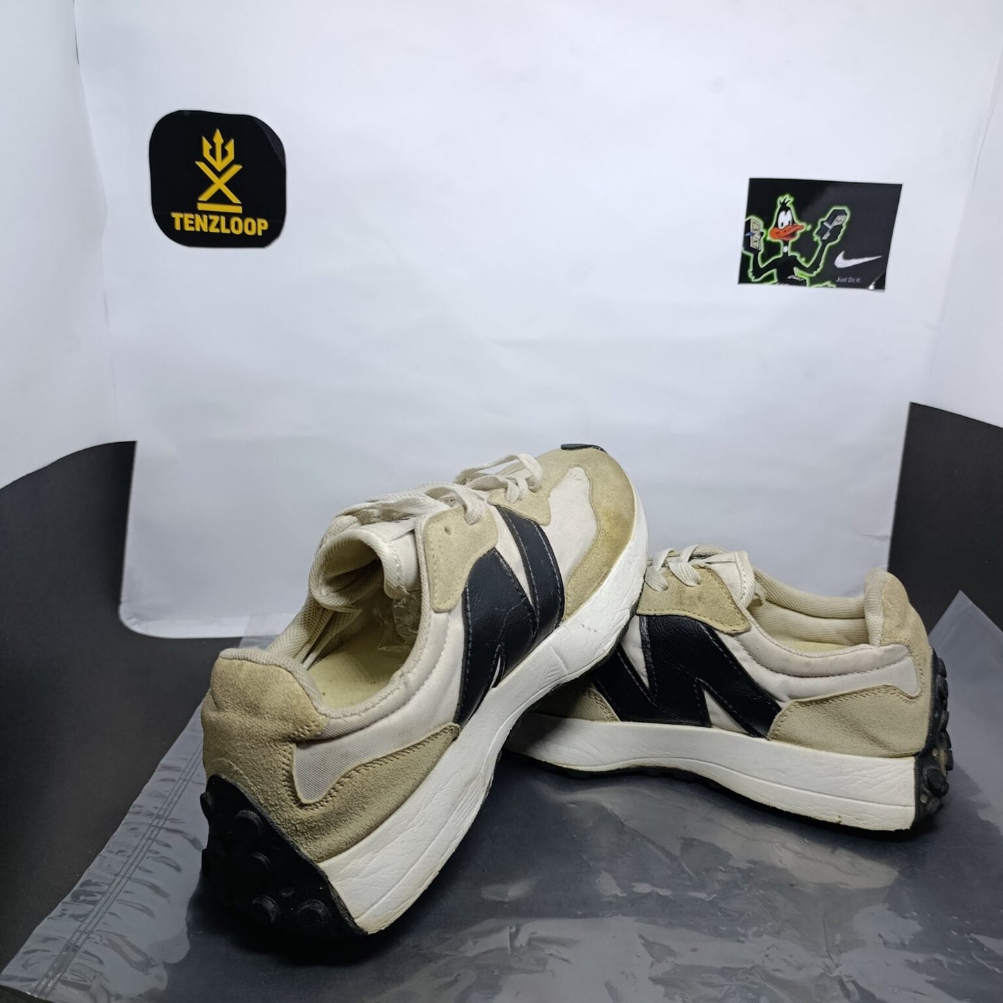 New Balance 327 ❤️ Size 6 & 7 Pak 🇵🇰