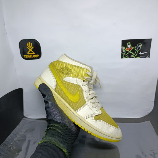 Nike air Jordan 1 zoom cmft 2 “Citron” 🤍 Size 6 & 7 Pak 🇵🇰