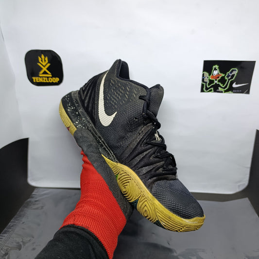 Nike Kyrie 5 Basketball 🔥 Size 6 & 7 🇵🇰