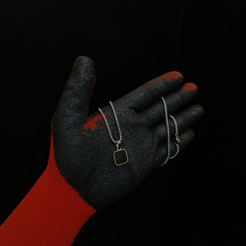 THE SQUARE ONYX Chain