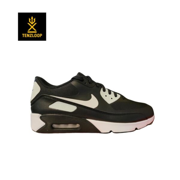 Nike Air Max 90 ✨
Size 8 Pak 🇵🇰