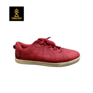 Erke Pure Red ❤️
Size 7 Pak 🇵🇰