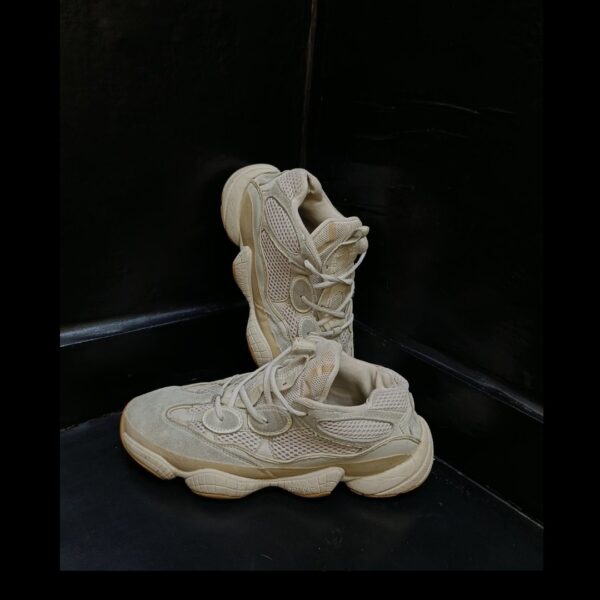 Adidas Yezzy 500 🔥❤️
Size 7 & 8 Pak 🇵🇰 - Image 2
