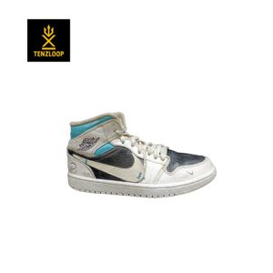 Nike Air Jordan Mids Custom 🤍
Size 7 & 8 Pak 🇵🇰