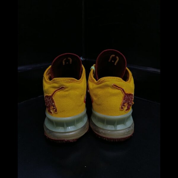 Nike Lebron 18 Low ❤️
Size 10 & 11 Pak 🇵🇰 - Image 4