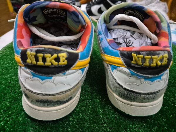 Original Nike SB Chunky Dunky Low X Ben & Jerry's (size US 9.5, EUR 43). 
UPC Verified
Rare pair... - Image 3