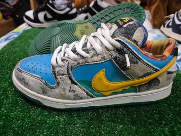 Original Nike SB Chunky Dunky Low X Ben & Jerry's (size US 9.5, EUR 43). 
UPC Verified
Rare pair...