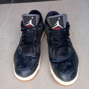 Air Jordan 4 Retro Laser 🔥
Size 43 🔥