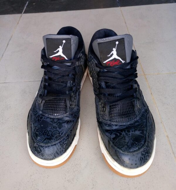 Air Jordan 4 Retro Laser 🔥
Size 43 🔥
