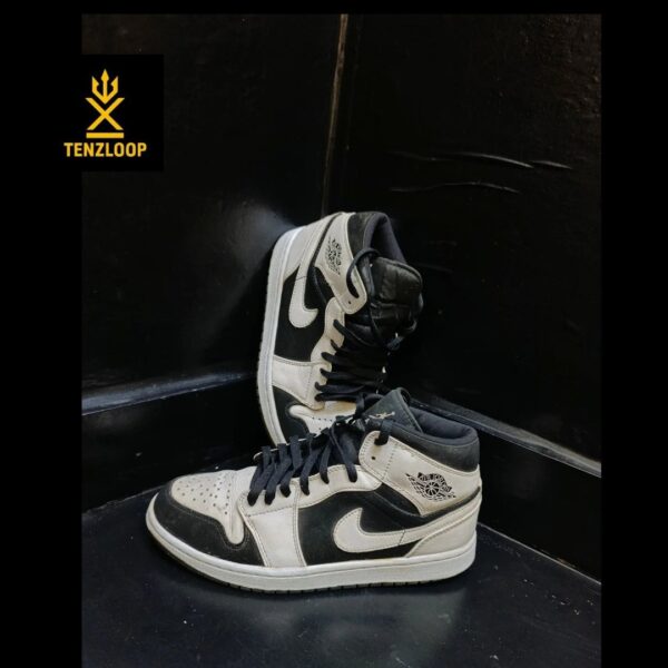 Jordan 1 Mid White Black ❤️
Size 7 & 8 Pak 🇵🇰 - Image 2