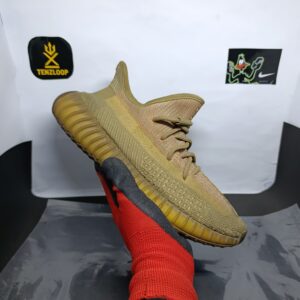 Yeezy Boost 350 V2 Taupe ❤️🤩
Size 7 & 8 Pak 🇵🇰